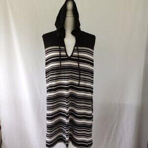 Wearabouts Black & White Wear About with Hoodie Pull Over